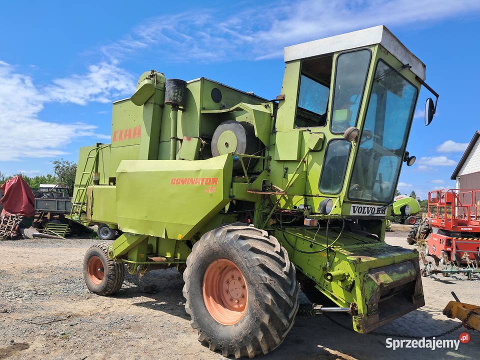 Claas Dominator 85 na hydrostacie kabina