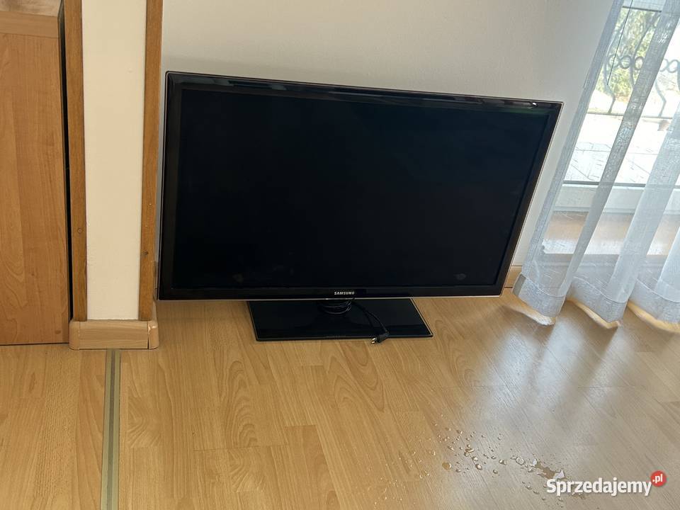 Telewizor Samsung 42 cale uszkodzony Bór Kunowski sprzedam