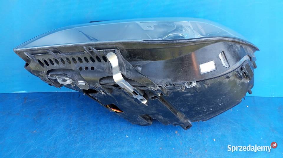 LAMPA LEWY PRZÓD EUROPA XENON DYNAMIC BMW 7 F01 osobowe sprzedam