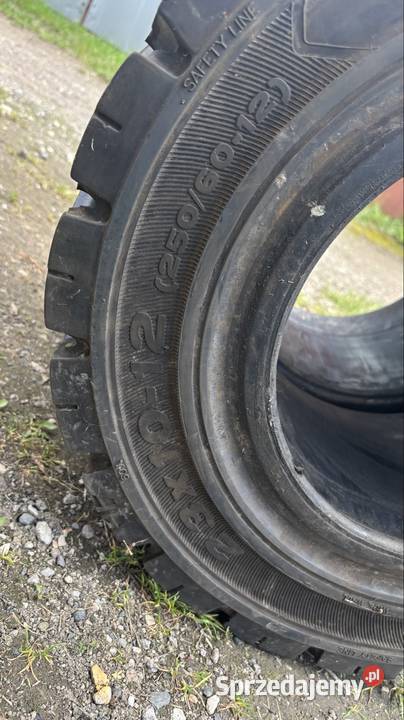 Opony pełne 23x1012 2506012 Solideal Xtreme 12cale