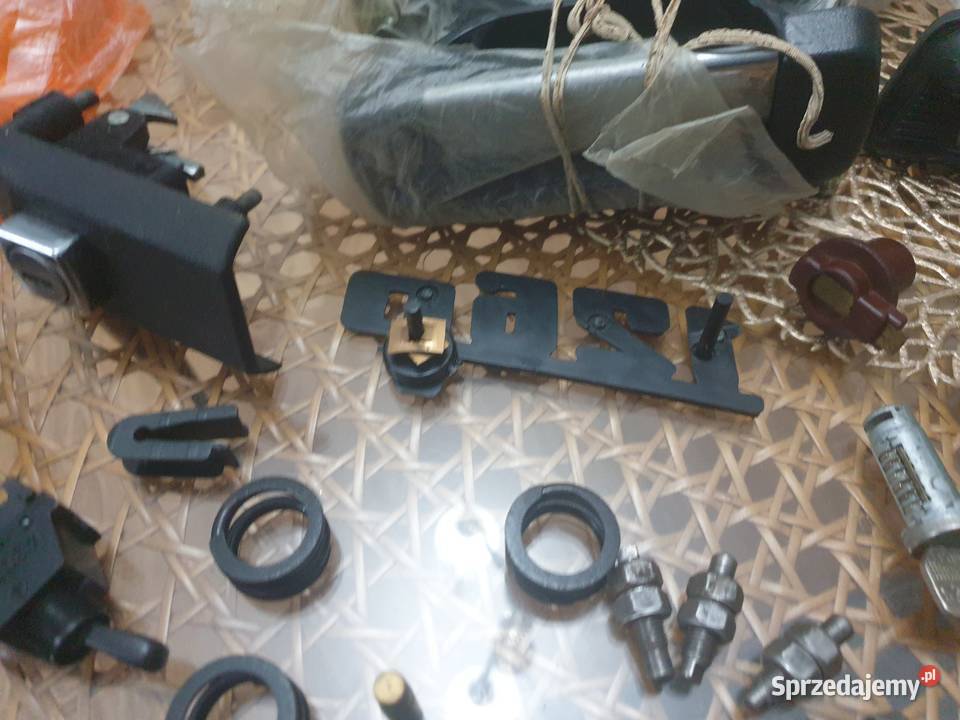 Sprzedam orginalne części z epoki do Fiata 126 p osobowe podkarpackie Jasło