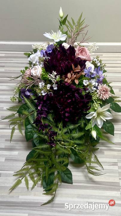 Kompozycja kwiaty sztuczne cmentarz Kalisz