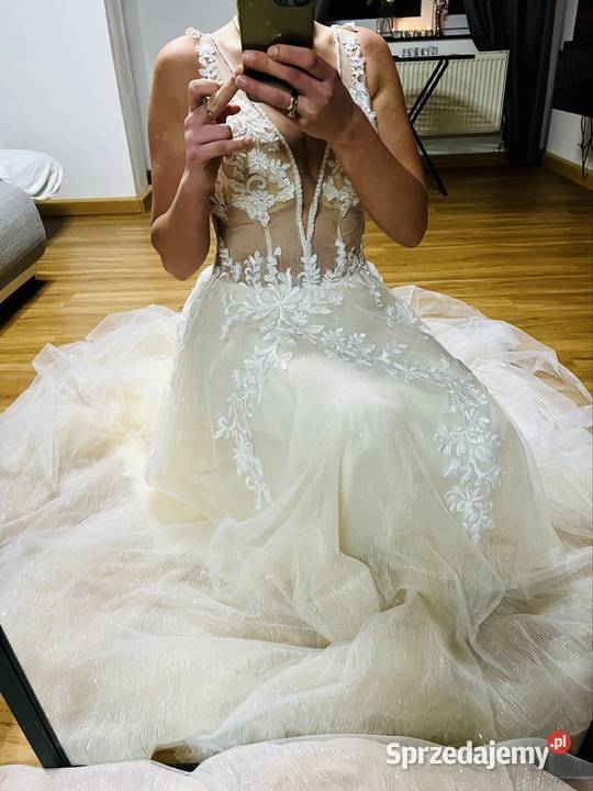 Suknia ślubna w stylu księżniczka Rozmiar 38(M) Rytwiany