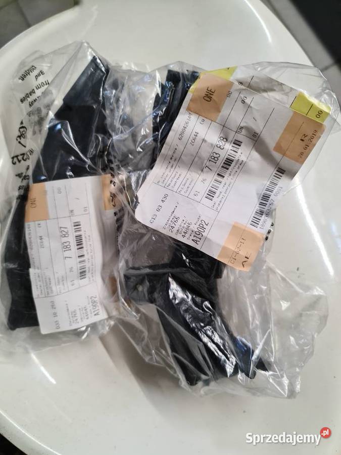 BMW F0101N0202N04 Uszczelka maski 51 76 7 183 Puszczykowo