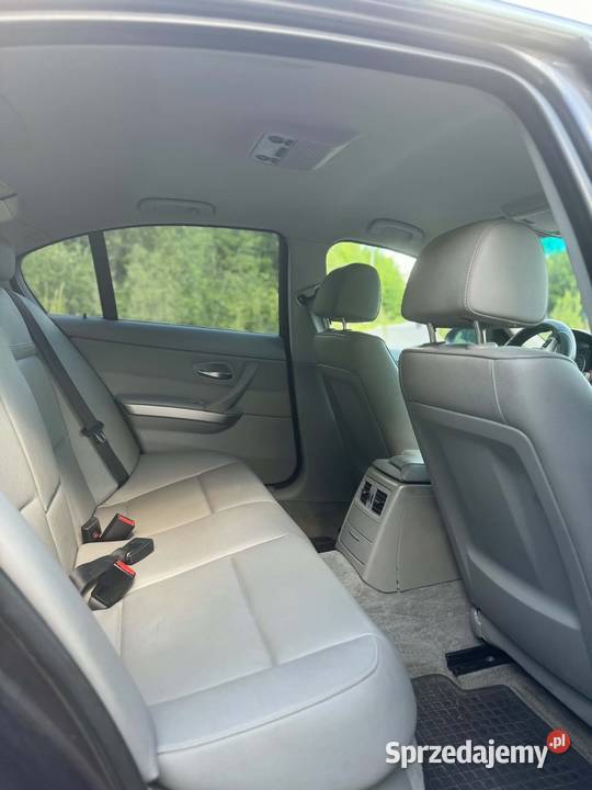 BMW e90 330d Babica