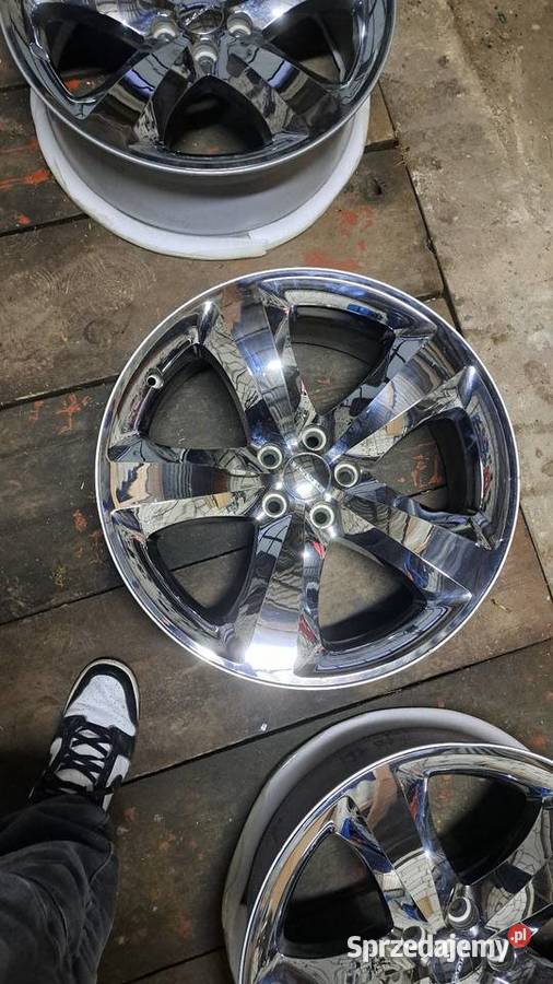 Felgi orginalne chrom dodge charger 20x8 lubelskie Charlęż