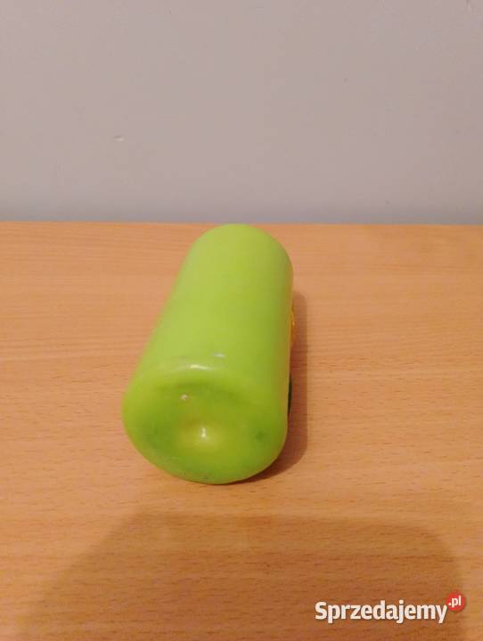 ŚWIECZKA stojąca ozdobna zielona świeca woskowa odcienie zieleni Złotniki