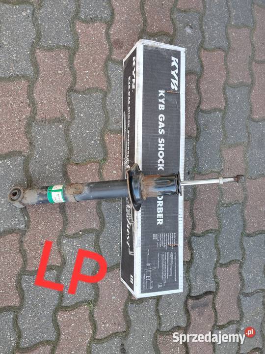 Amortyzatory OE Lexus IS300h 14r komplet przód i Rok produkcji 2014