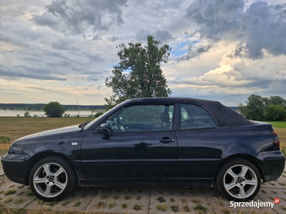 Czarny VW Golf IV Cabrio 18 Gaz 1998r Możliwa Aleksandrów Kujawski