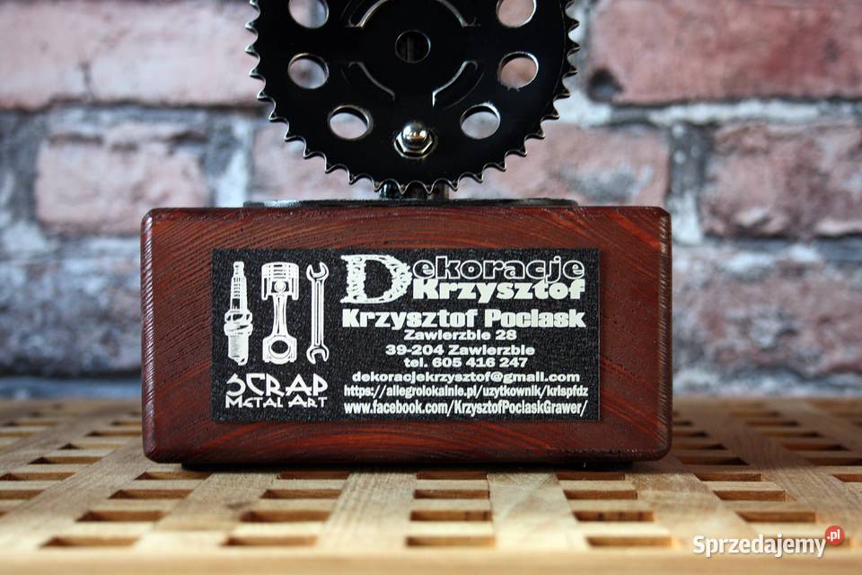 Puchar Czaszka Tłok Scrap Metal Art