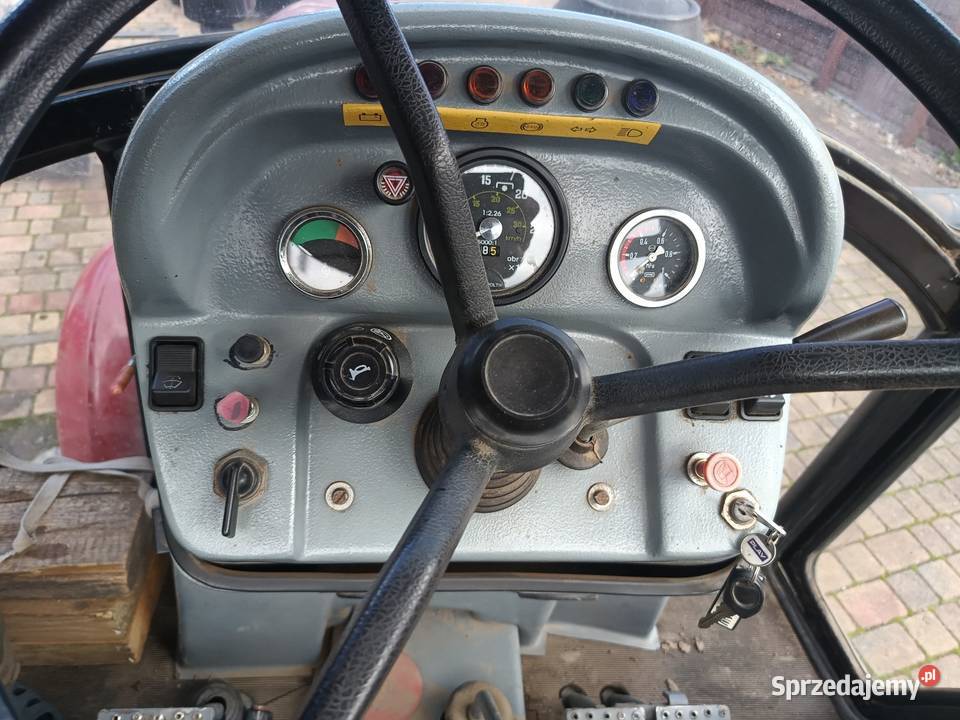 Ciągnik rolniczy Escort 335 2005 r Tomaszów Mazowiecki