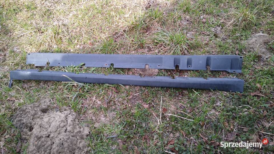 Listwy progowe Mitsubishi Carisma Rok produkcji 1999 Lipno