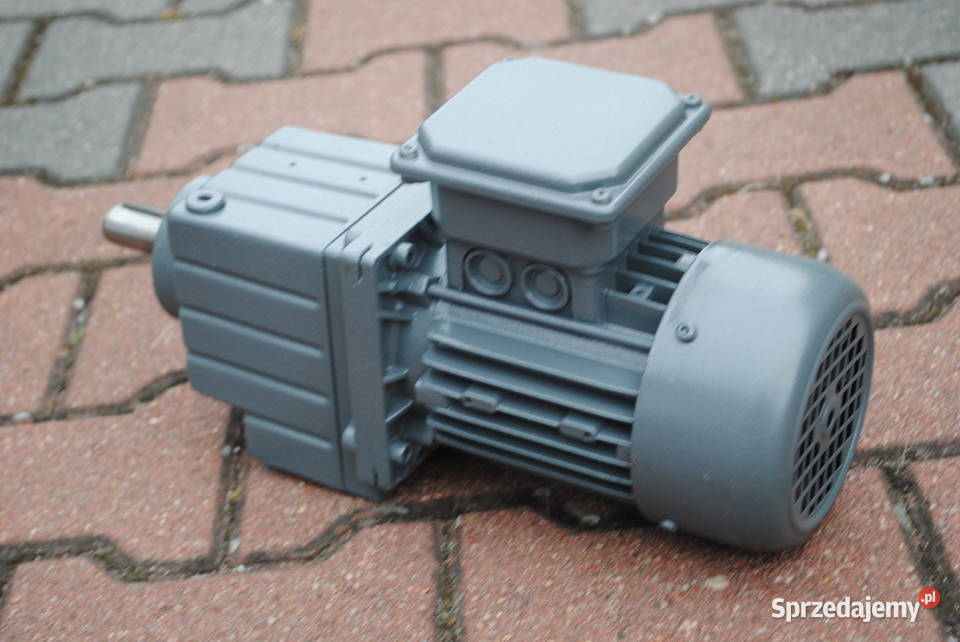 Motoreduktor kołnierzowy 025kw 304obrmin LENZE Kargowa sprzedam