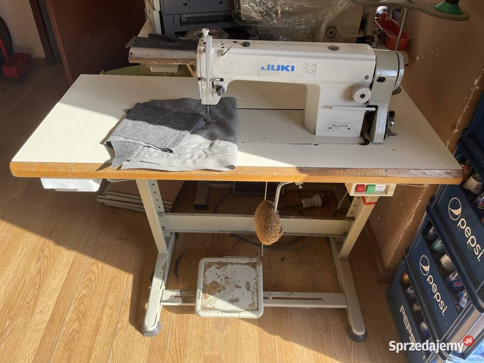 Maszyna do szycia JUKI DDL5550N Czarna