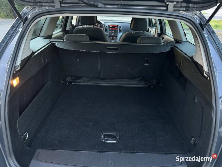 opel astra J lift kombi 2014r silnik nie równa Piotrków Trybunalski sprzedam
