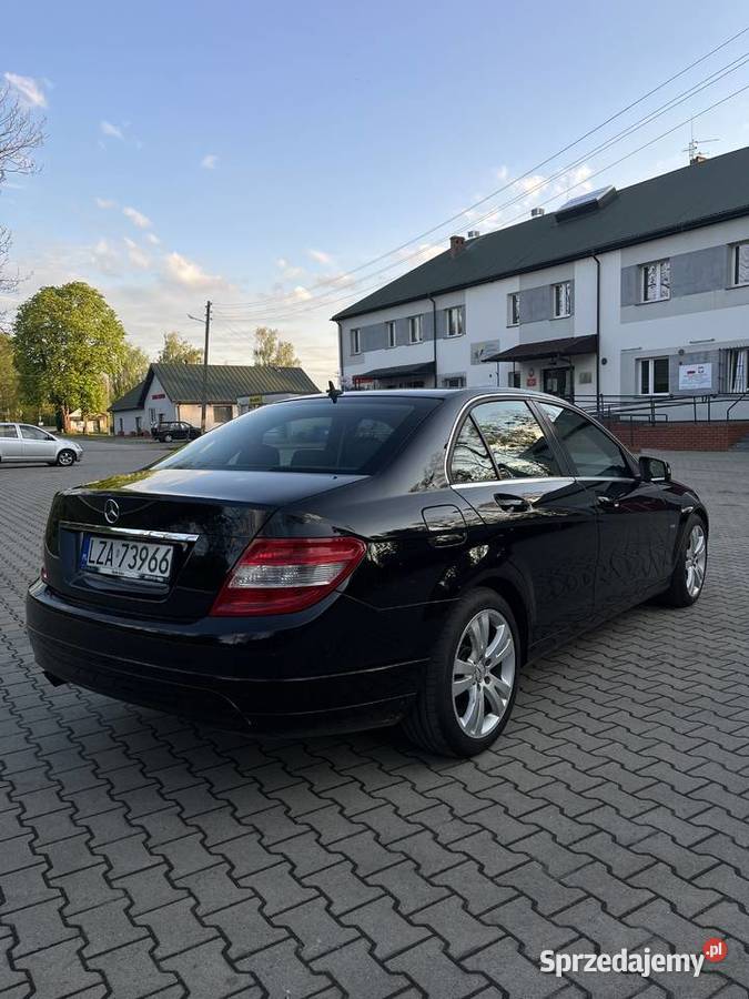 Mercedes C klasa w204 18 super stan Rok produkcji 2010 Motoryzacja Szczebrzeszyn