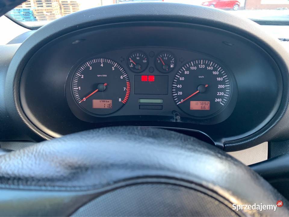 Seat Leon 1 16 benzyna komputer pokładowy