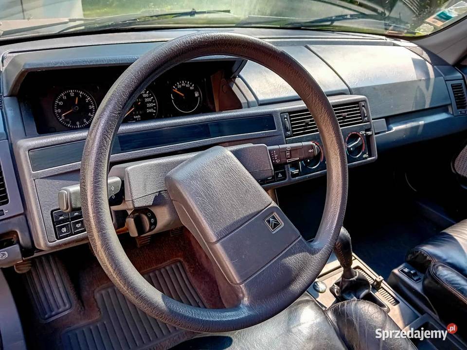 Skórzana tapicerka ładny stan Jadów