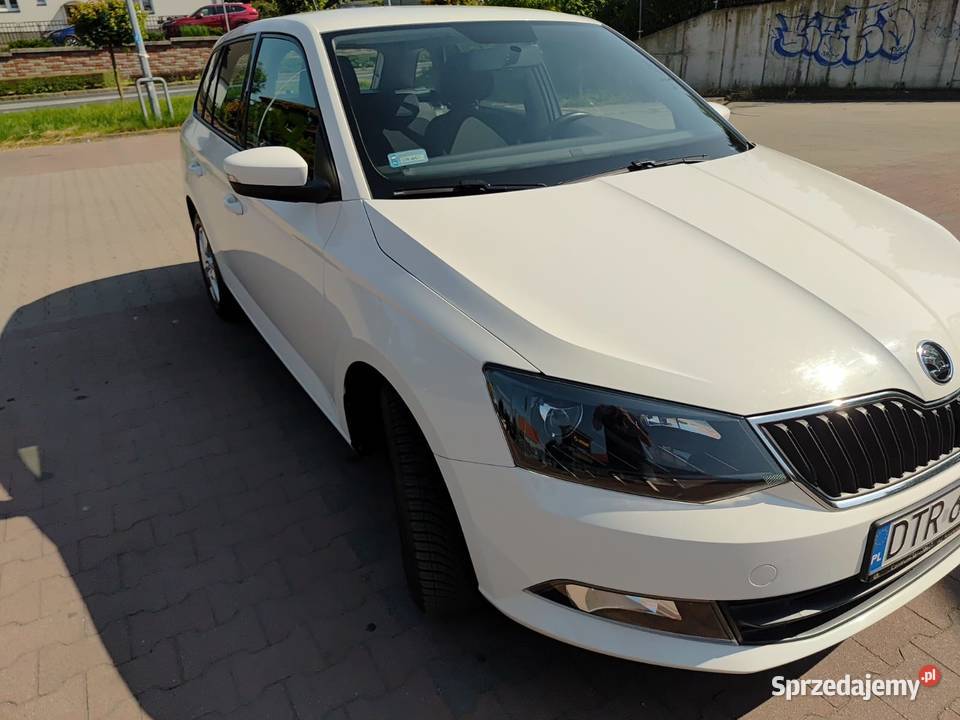 Skoda Fabia 12 TSI Ambition Przebieg 47700 nieuszkodzony
