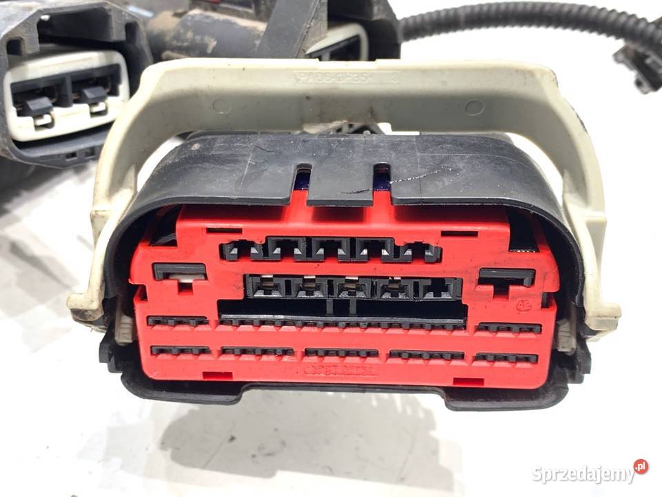 SKRZYNKA BEZPIECZNIKÓW FORD TRANSIT CUSTOM I osobowe