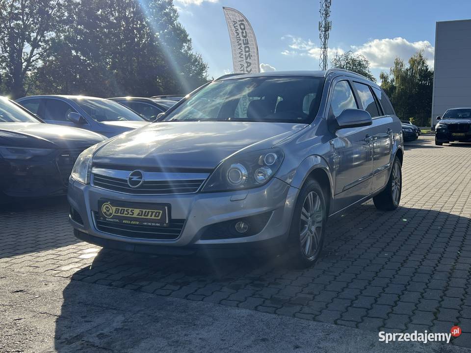 Opel Astra 2010 110KM mazowieckie Warszawa