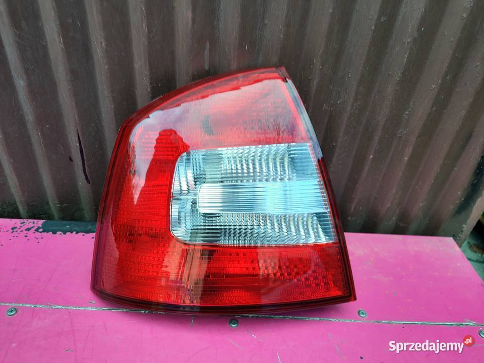 Skoda Octavia 09r lampa tylna lewa nowa mazowieckie Pruszków