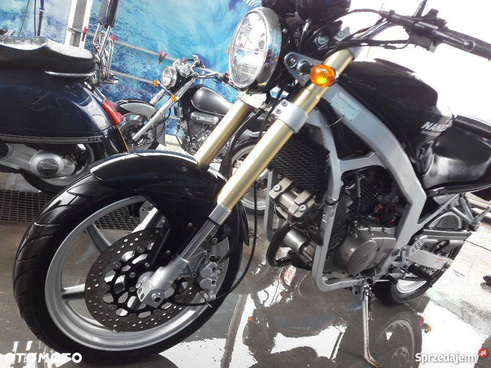 Hyosung GT Hyosung GT Naked 250 125 na kat B Inowrocław