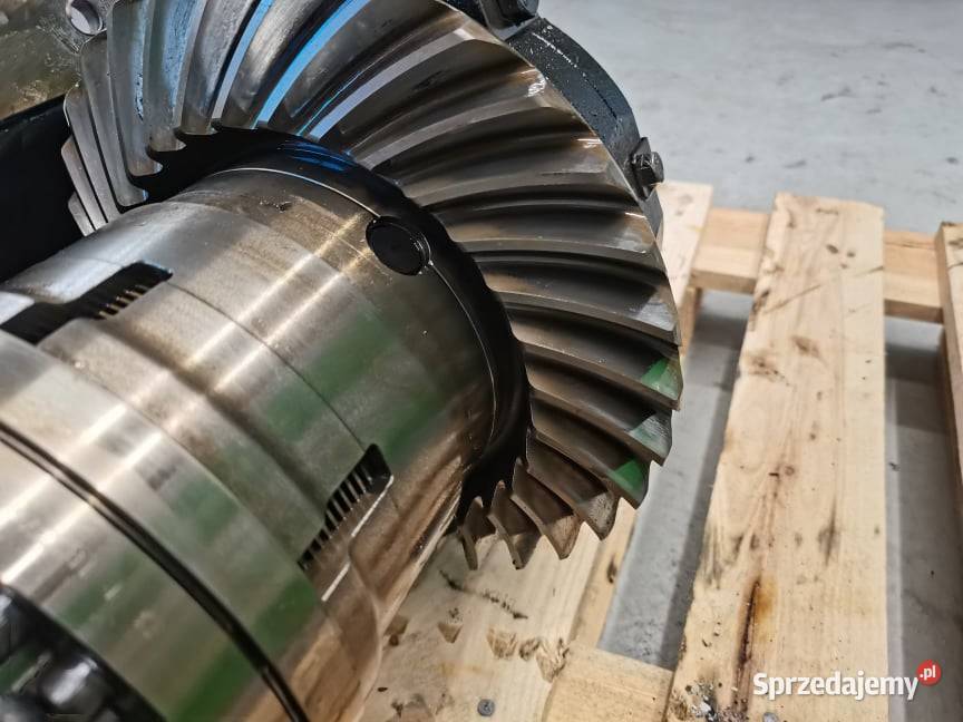 Atak Massey Ferguson 8690 7700401302 Wilkowo