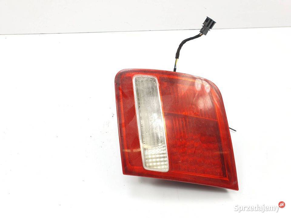 LAMPA W KLAPE PRAWA AUDI A8 D3 4E0945094G