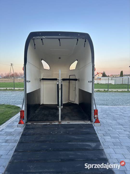 Przyczepa do przewozu 2 koni dmc 1300 kat B Do przewozu koni Mokra