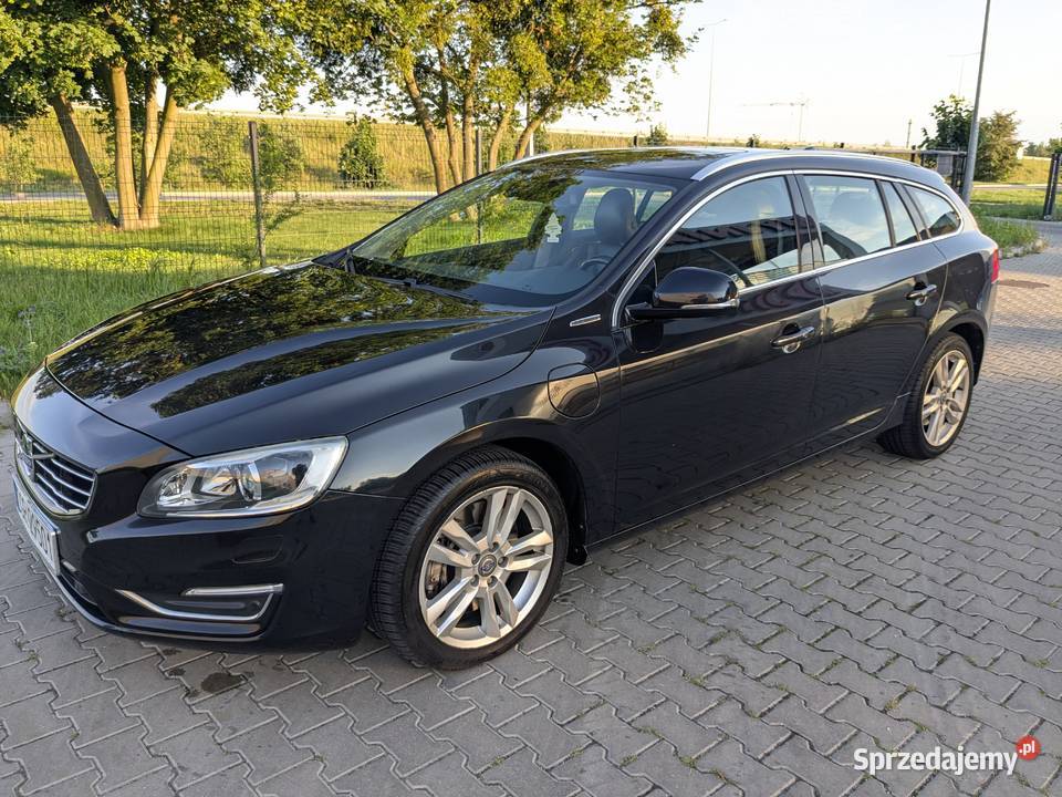 Volvo V60 24 D6 Plugin Hybrid Rok produkcji 2013 Grudziądz sprzedam