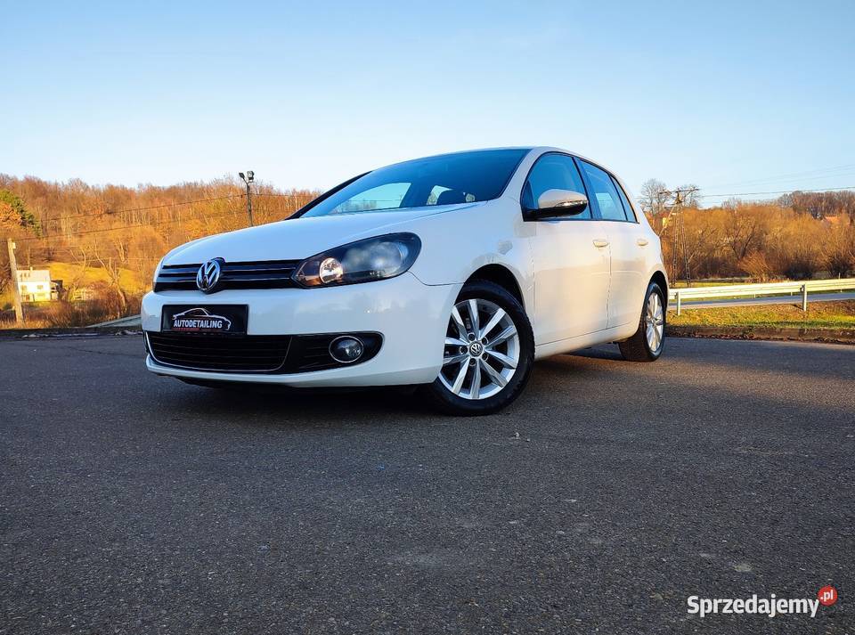 Ładny Volkswagen Golf VI 16 tdi 105 2010 prosto światła do jazdy dziennej Domaradz sprzedam