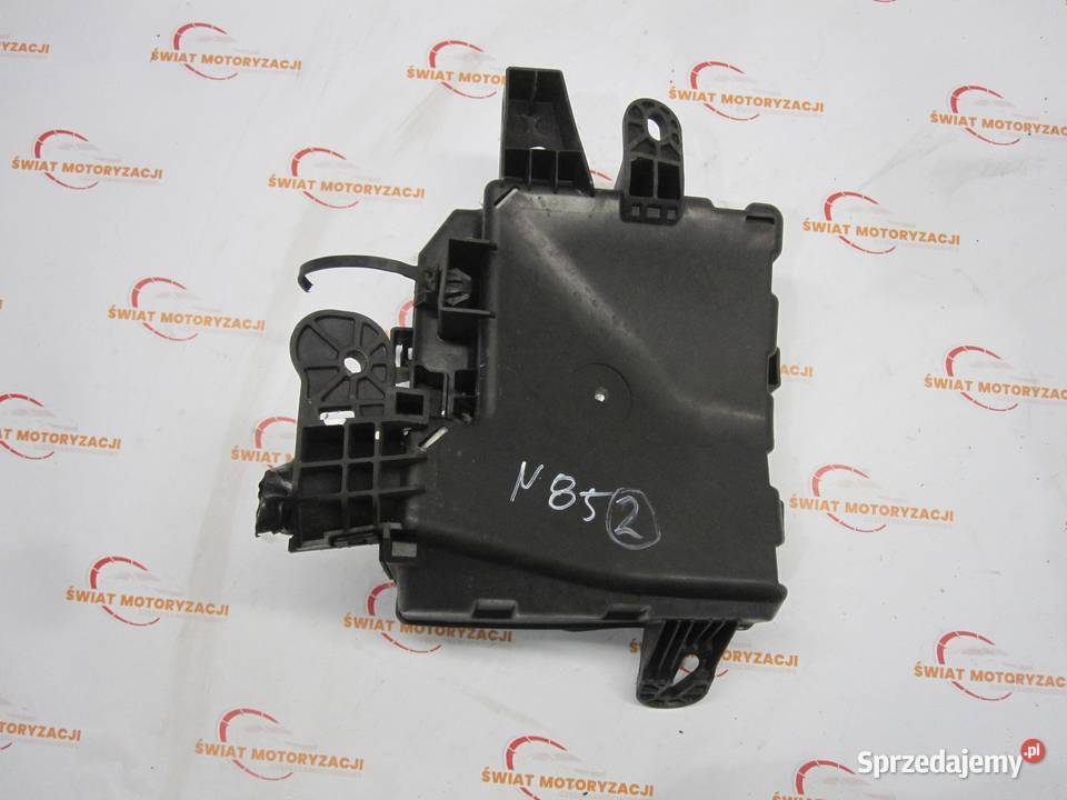 NISSAN JUKE 10r skrzynka bezpieczników sprzedam