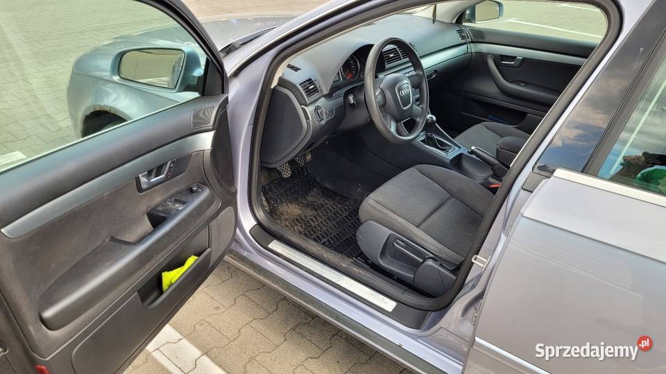 Audi A4B7 kombi 16 alz światła przeciwmgielne A4 Sulejówek