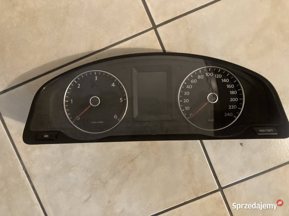 LICZNIK VW T5 20 TDI 7E0920860E Pozostałe Motoryzacja