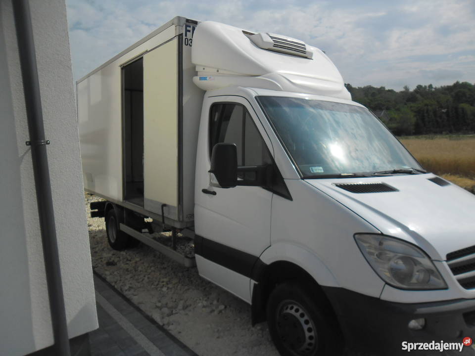 Mercedes Sprinter 519 30CDi V6 190 CHŁODNIA Rok produkcji 2012 Stopnica