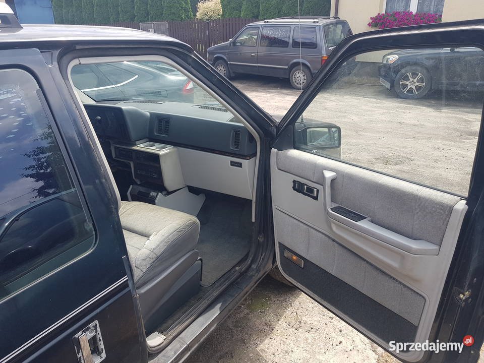 Chrysler Voyager 30 1990 Klasyk LPG CNG 6G72 Rok produkcji 1990 Voyager Lutomiersk