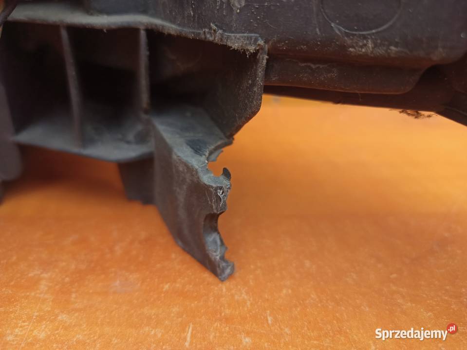 Renault Laguna 2 II lampa przednia prawa osobowe Sieradz