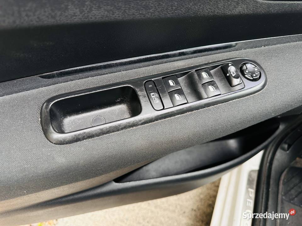 Peugeot 5008 20 hdi 7 os salon Rok produkcji 2015 dolnośląskie Kąty Wrocławskie