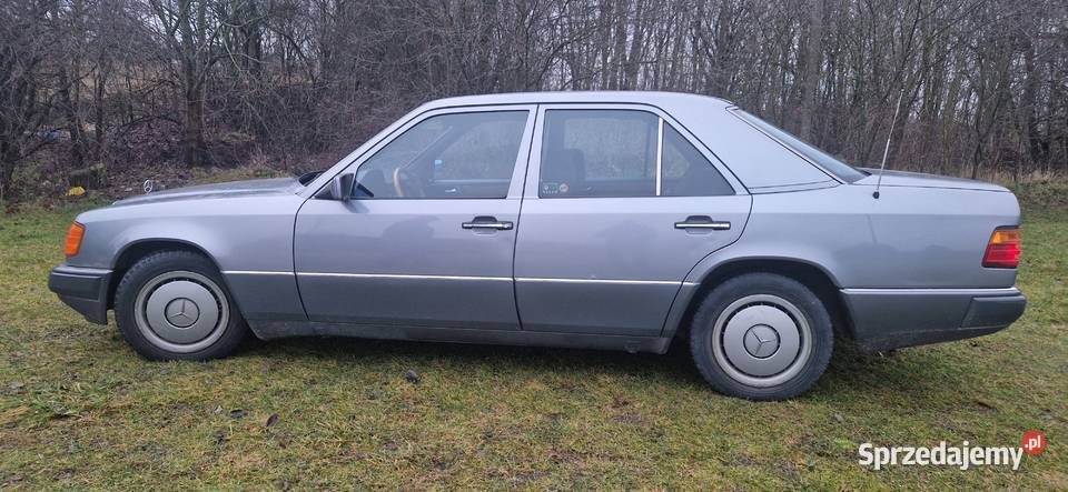 MercedesBenz 230E W124 z 1991 klasyk z duszą Legionowo