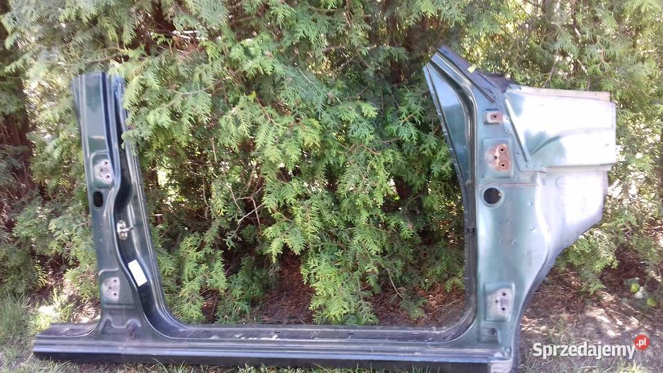 Prawy próg Nissan Terrano 2 long terenowe Kalety