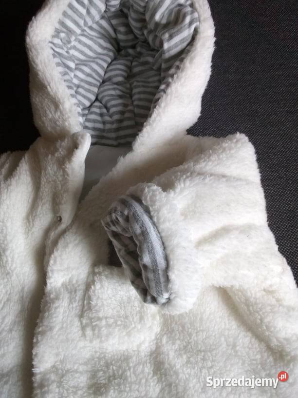 Piękny kombinezon niemowlaka marki Vine śląskie