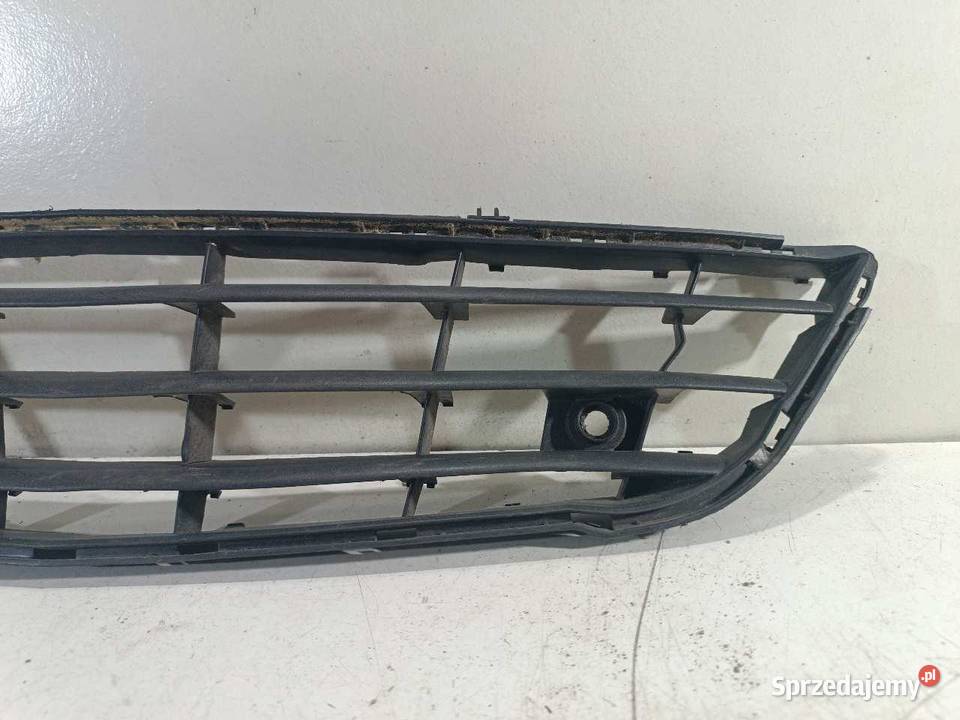 KRATKA ZDERZAKA PRZÓD OPEL CORSA D 13179942