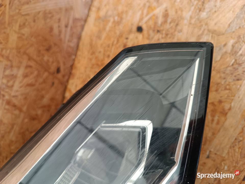 LAMPA PRAWY PRZÓD EU REFLEKTOR 5TB941036B Nowy Tomyśl