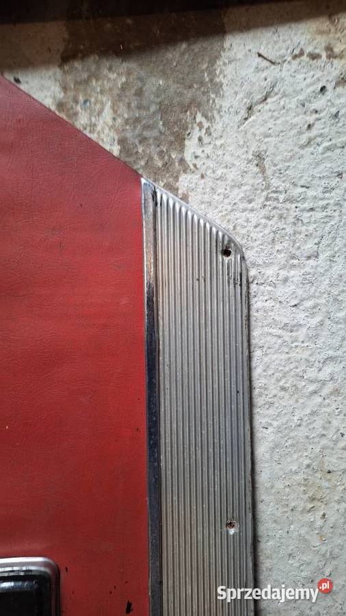 Boczki poszycia drzwi tapicerki Gaz 24 Wołga