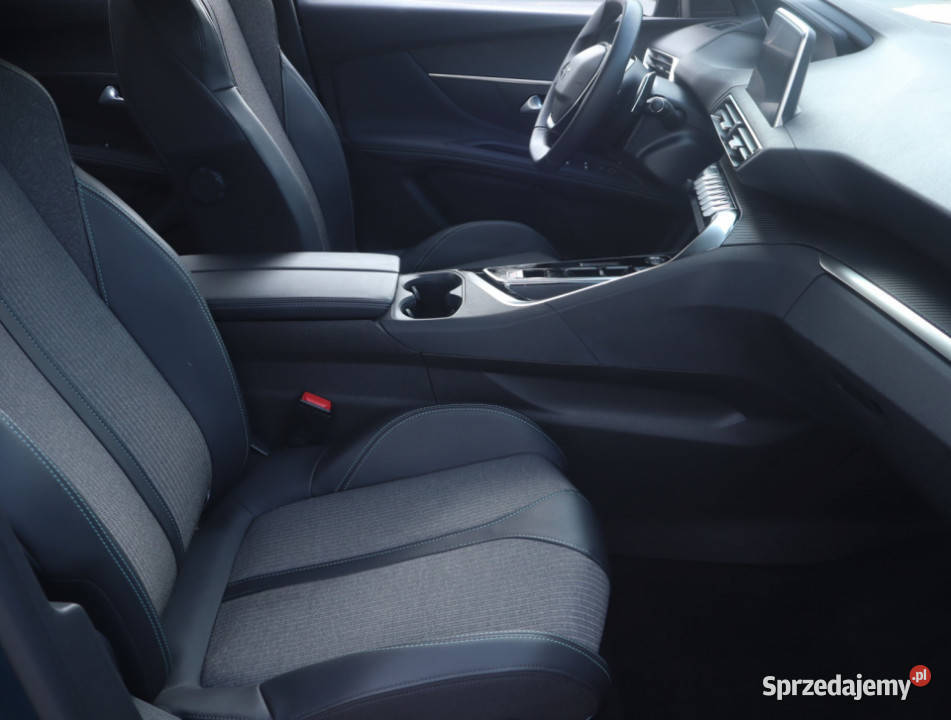 Peugeot 3008 12 MHEV