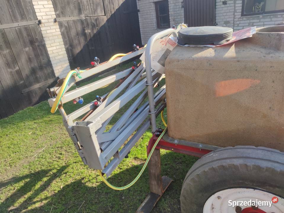 Opryskiwacz polowy ciągany 1000l Wieluń