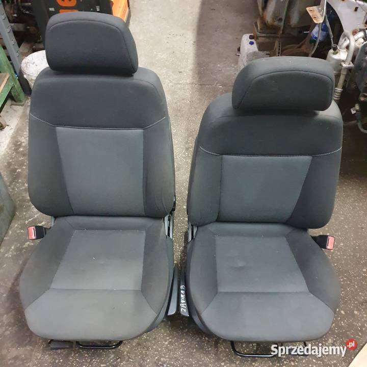OPEL ZAFIRA B II POSZYCIE FOTELA FOTEL LEWY