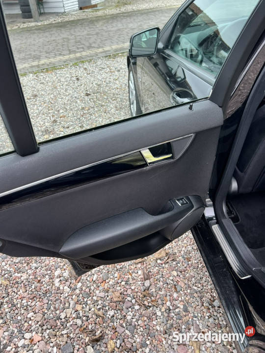 Mercedes C 200 Zadbany2 wlasciciel W204 20072014 czarny pomorskie Słupsk