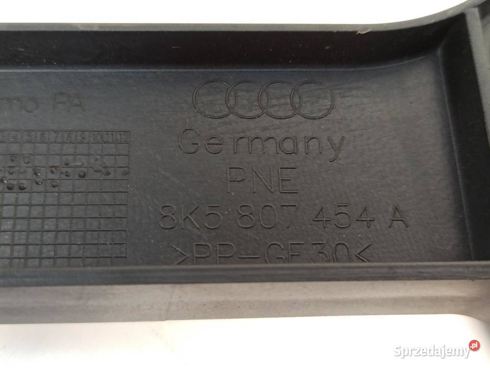 AUDI A4 B8 ŚLIZG ZDERZAKA 8K5807454A osobowe sprzedam
